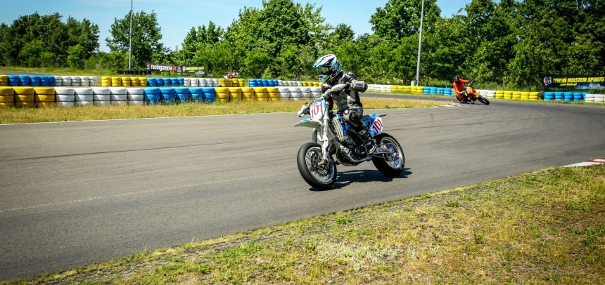 6 zawodników Wyczóła na Supermoto w Toruniu