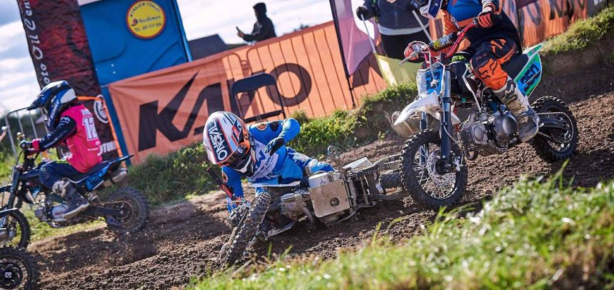 Pitbike i ściganie off-road w Wierzchucinie