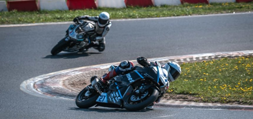 Debiut Patryka Kałdowskiego na Yamaha R3